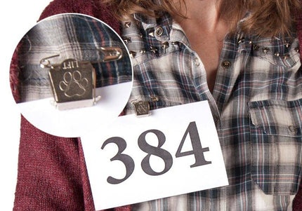 Show Tech Number Pendant Clip – Secure Lightweight Holder with Easy-Attach Design