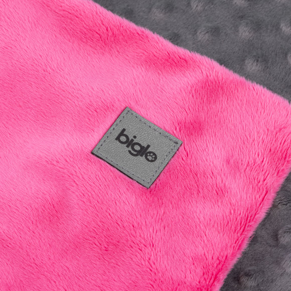 Biglo Minky Blanket Pink – Soft Fleece Blanket, Small Size, Cozy and Lightweight