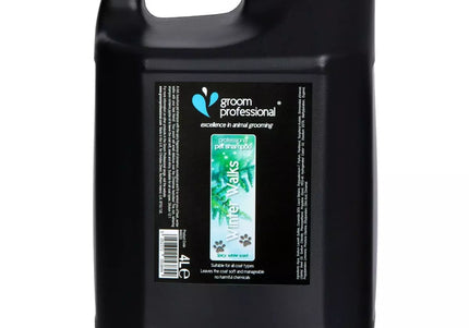 Groom Professional Winter Walks Shampoo – Cinnamon, Eucalyptus, Fir Scent, 4L, Suitable All Coat Types