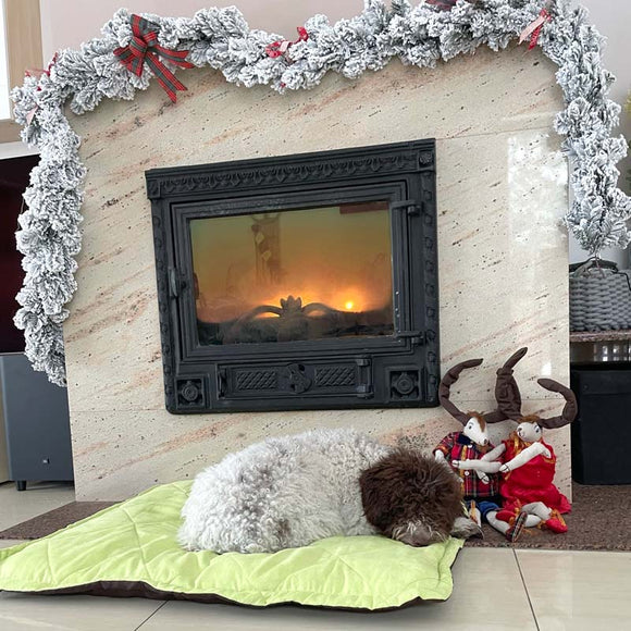 Oster Thermal Pet Bed – Soft Heated Cushion, Compact Size, Cozy Comfort for Small Animals