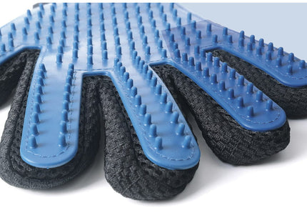 Record Deshedding Glove – Gentle Fur Removal and Massaging Tool with Flexible Bristles