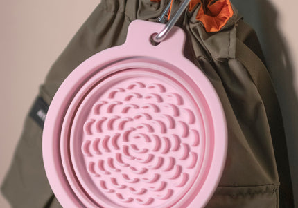 PetDreamHouse Silicone Collapsible Travel Bowl – Foldable 600ml Navy Blue with Lick Mat and Carabiner