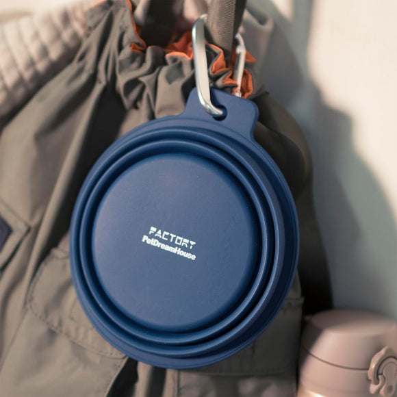 PetDreamHouse Silicone Collapsible Travel Bowl – Foldable 600ml Navy Blue with Lick Mat and Carabiner
