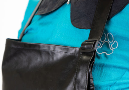 Tikima Waterproof Grooming Apron – Comfortable Lightweight Design with Adjustable Fit