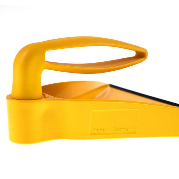 V7 Ypsilon Dustpan – Red, Ergonomic Design for Effortless Hair and Dirt Collection