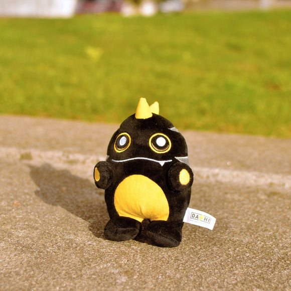Dashi Nero Plush Toy 16cm – Soft Squeaky Black Creature, Durable and Engaging