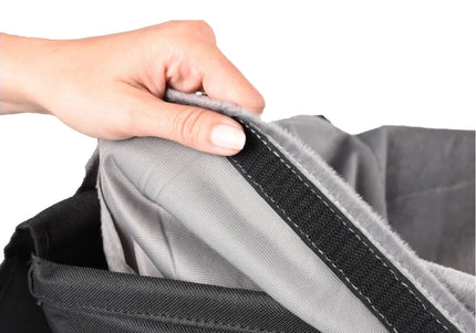 Flamingo Ula Car Seat – Compact Travel Carrier, Secure Design, Holds Up to 5kg