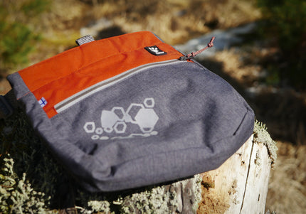 Hurtta Treat Pocket Eco Blackberry Mix – Durable Training Pouch with Secure Closure and Easy Access