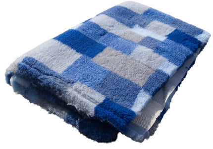 DryBed A+ Anti-Slip Blue Checkered Bed – Large Patchwork, 200x150cm, Durable Comfort