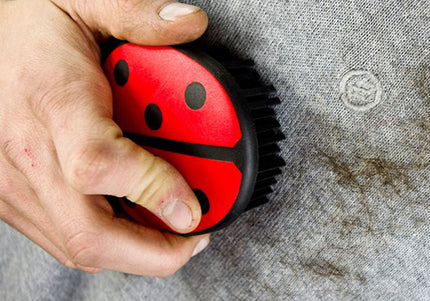 V7 Ladybug Hair Removal Brush – Ergonomic Design, Fast-Acting Lint Remover for Clothes