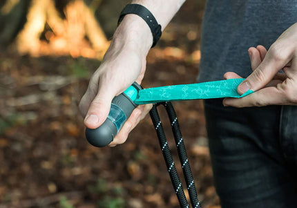 KONG Mini HandiPOD Clean Dispenser – Compact Bag Holder with Integrated Disinfectant Wipes