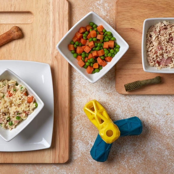 Nuzzle Puzzle Jack 13cm – Bouncing Floating Squeaker Treat Toy, Engaging Play Design