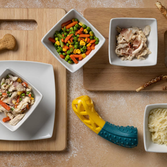 Nuzzle Puzzle Bone 19cm – Bouncing Floating Treat Toy with Squeaker, Durable Design