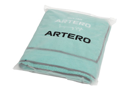 Artero Zumba Microfiber Grooming Towel 100x50cm – Quick-Dry Design with Hand Pockets