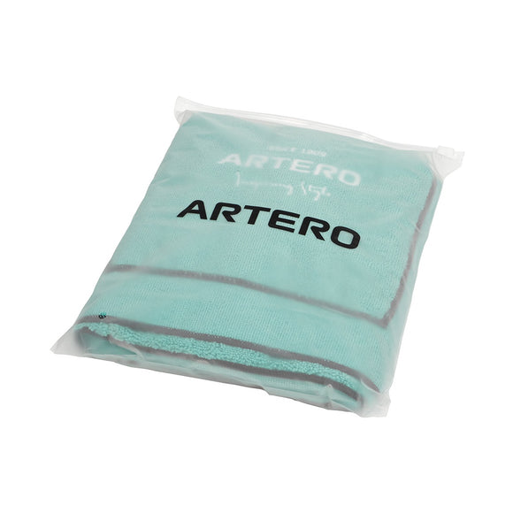 Artero Zumba Microfiber Grooming Towel 100x50cm – Quick-Dry Design with Hand Pockets