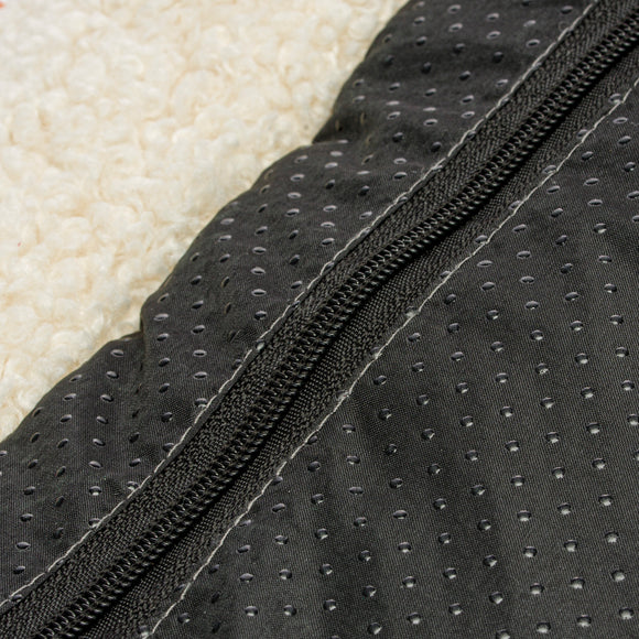 Biglo Fizzy Cream Lamb Bed – Plush Large Sofa-Style Pet Lounger, Soft and Supportive