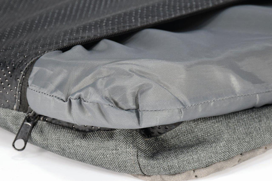 KONG Travel Fold-Up Mat – Foldable Portable Dog Bed, Lightweight and Compact Design, 90x60x4cm