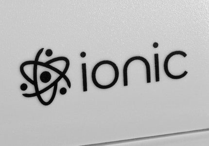 Blovi Vulcano Grey Dryer 2600W – Stand Model with Ionization, Adjustable Airflow and Dual Temperature Control