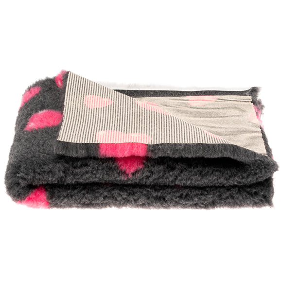Blovi DryBed A+ Non-Slip Graphite Pet Bed with Pink Hearts, 100x75cm – Soft and Durable