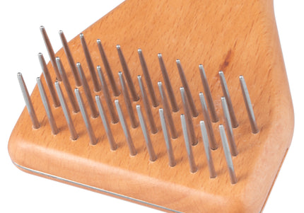 Show Tech Row Rake Wooden Currycomb – Three-Row Needle Design for Effective Detangling