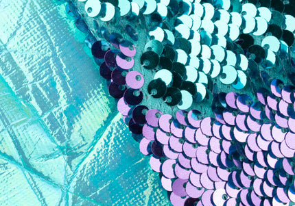 KONG Play Spaces SeaQuins Cat Tunnel – Mermaid Tail Design, Sequined, Rustling Interactive Toy