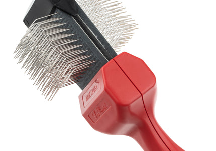 Les Poochs Red Mat Zapper 4.5cm – Original Flexible Brush, Extra Hard Pins for Tough Mats