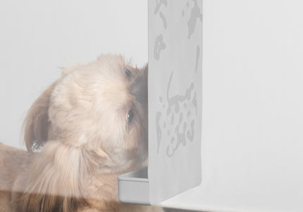 Dexas Snack & Distract Silicone Licking Mat with Pocket – Vertical Design, Blue