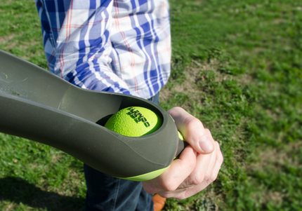 Dog Comet Star Shooter Ball Launcher – Durable Long-Range Thrower with Ergonomic Grip