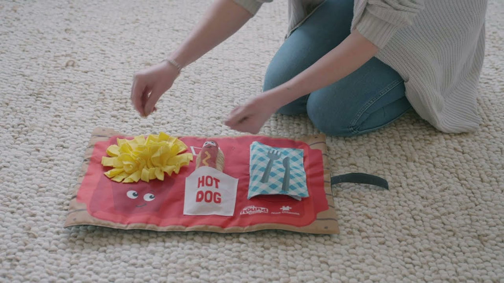 Nina Ottosson Activity Matz Fast Food Fun – Sensory Smell Mat, 56x36cm, Engaging Puzzle Design