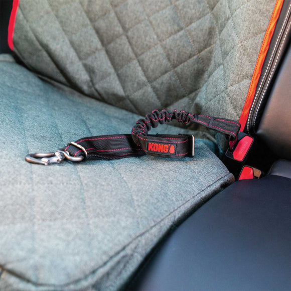 KONG Travel Deluxe Swivel Tether – Cushioned Car Seat Belt with Adjustable Safety Clip