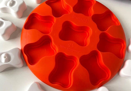 Nina Ottosson Dog Smart Level 1 Puzzle – Easy Interactive Treat-Dispensing Game, Durable Design