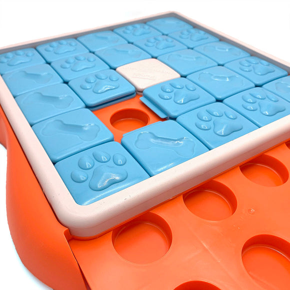 Nina Ottosson Dog Challenge Slider Level 3 – Interactive Smart Puzzle Toy, Advanced Mental Stimulation