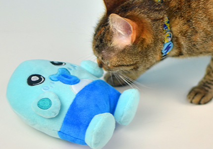 Dashi Albu Plush Toy – Soft 16cm Blue Creature with Squeaker, Durable Design