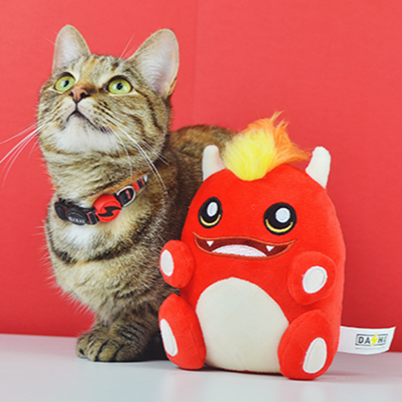 Dashi Benzi Plush Squeaker Toy 16cm – Soft Fire Creature Design, Durable Playtime Fun