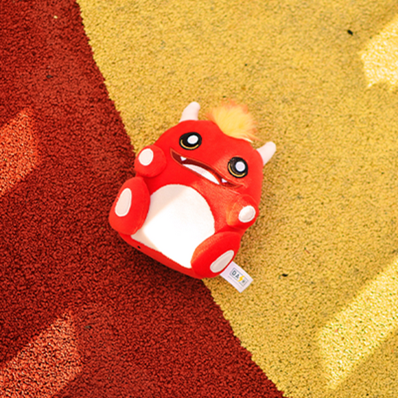 Dashi Benzi Plush Squeaker Toy 16cm – Soft Fire Creature Design, Durable Playtime Fun