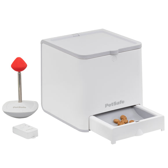 PetSafe Teach & Treat Remote Reward Trainer – Automatic Treat Dispenser, Interactive Training Tool