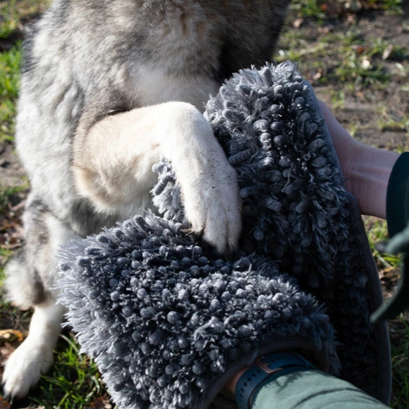 Royal Dry Microfiber Grooming Towel 35x81cm – Absorbent Design with Hand Pockets